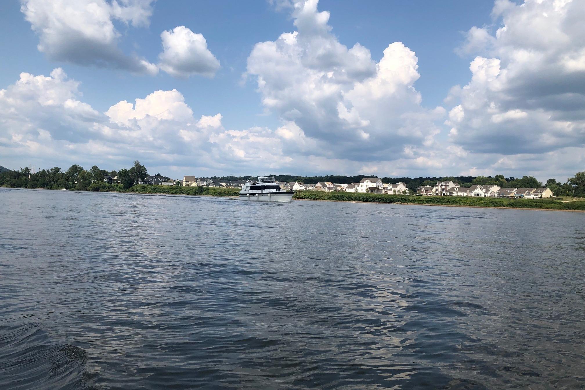 1997 Pluckebaum 60 Motor Yacht
