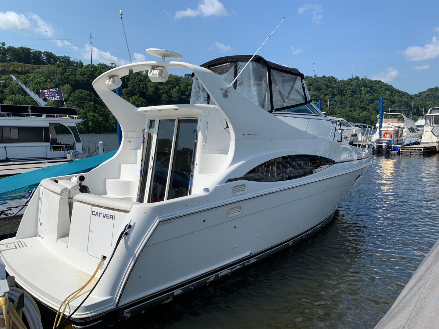 1998 Carver 350 Mariner