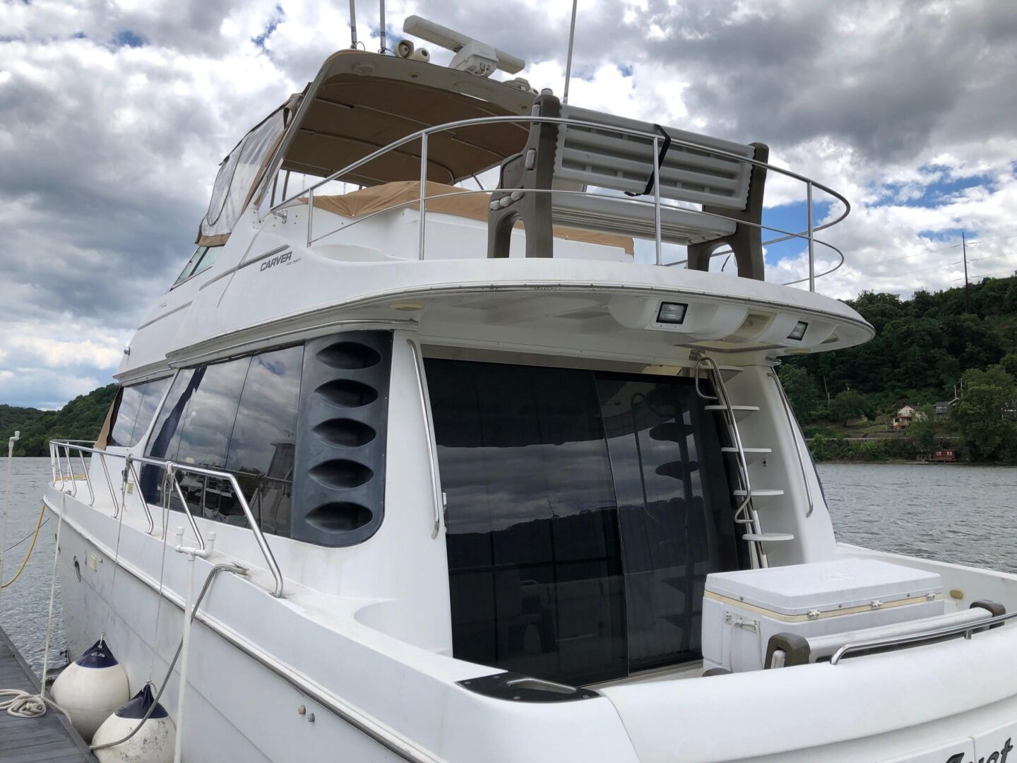 1998 Carver 530 Voyager Pilothouse