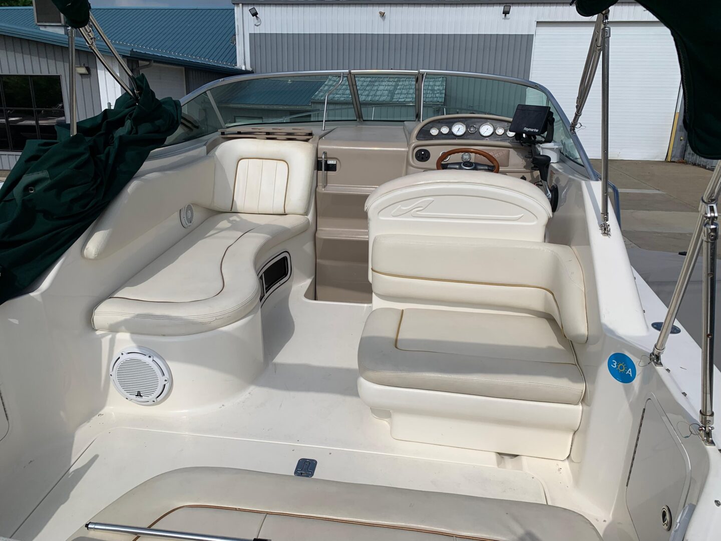2000 Sea Ray 270 Sundancer