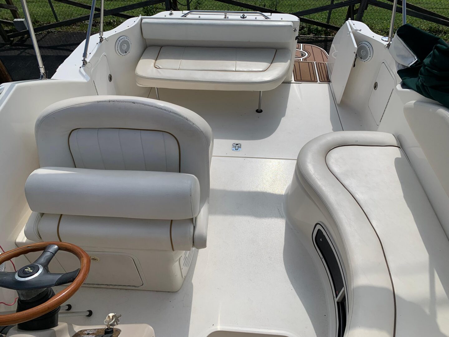 2000 Sea Ray 270 Sundancer
