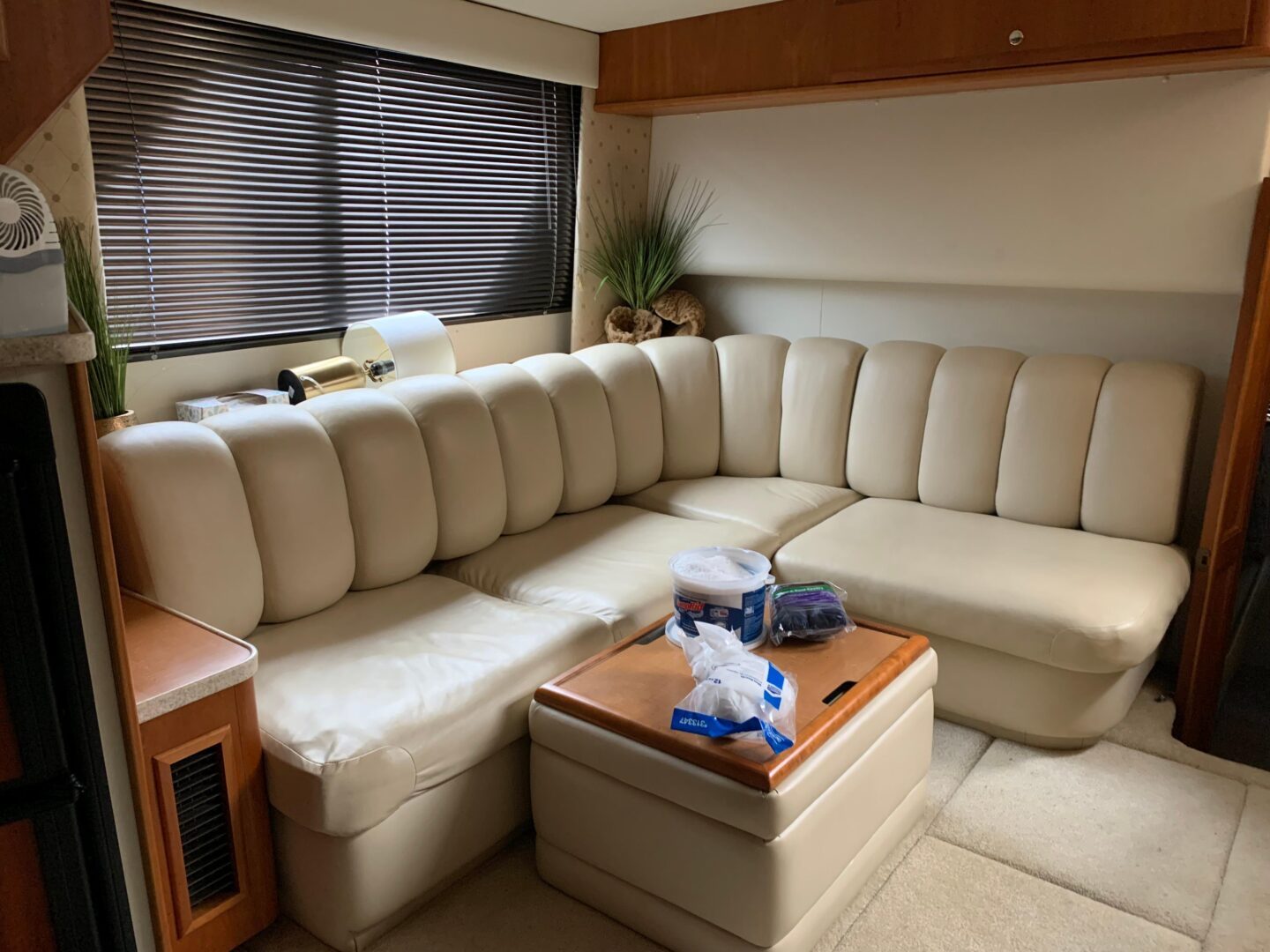 2000 Silverton 392 Motor Yacht