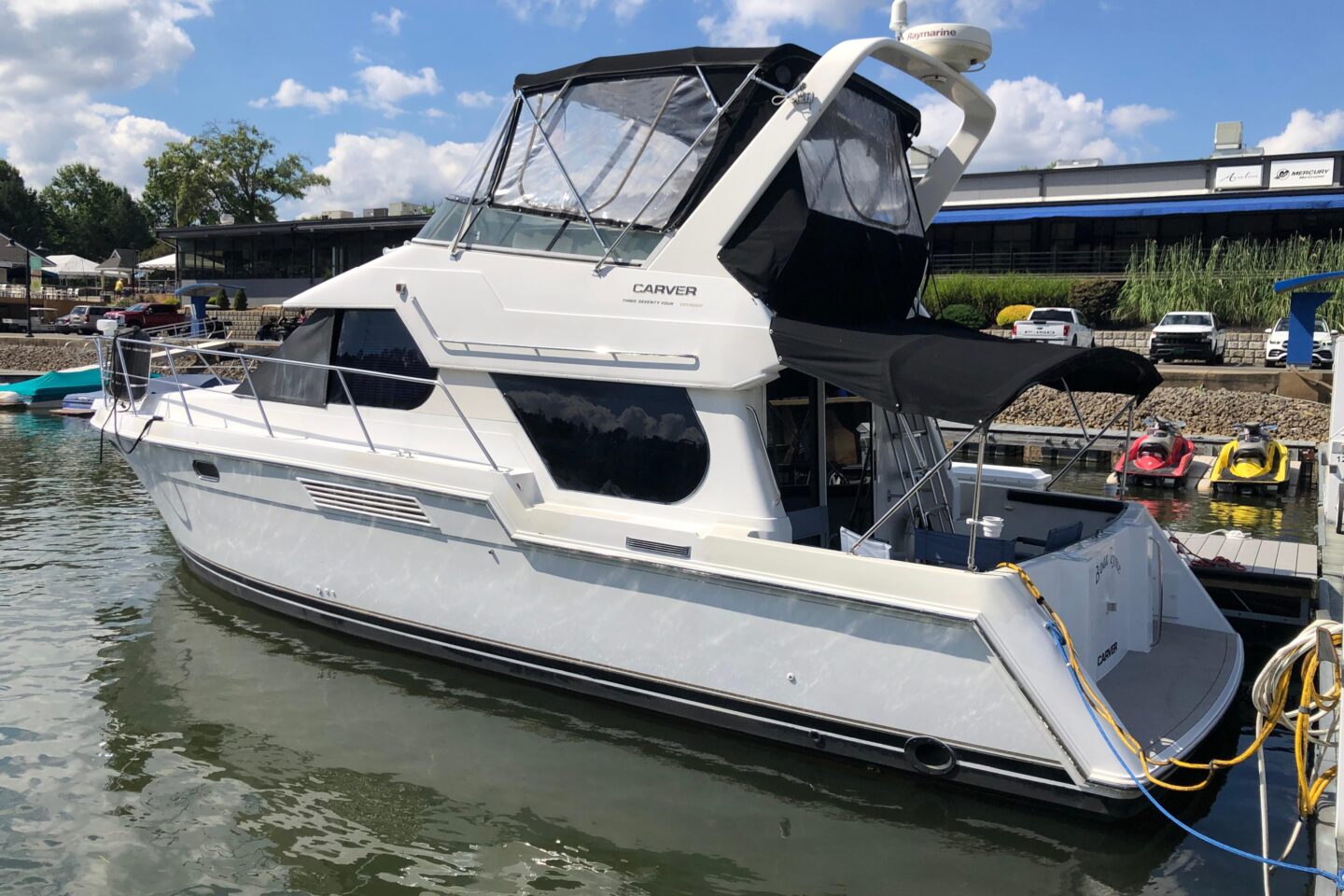 2001 Carver 374 Voyager