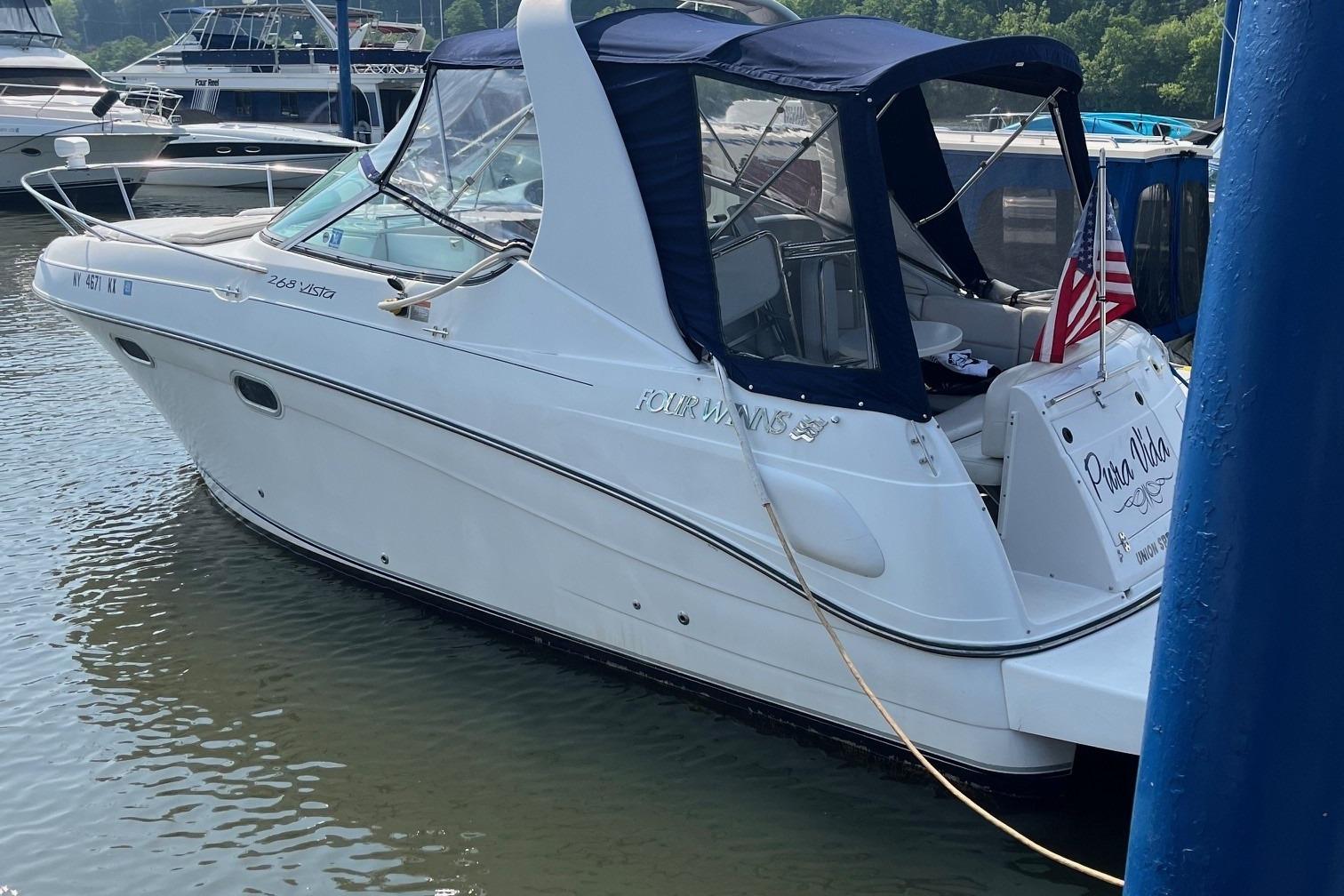 2002 Four Winns 268 Vista