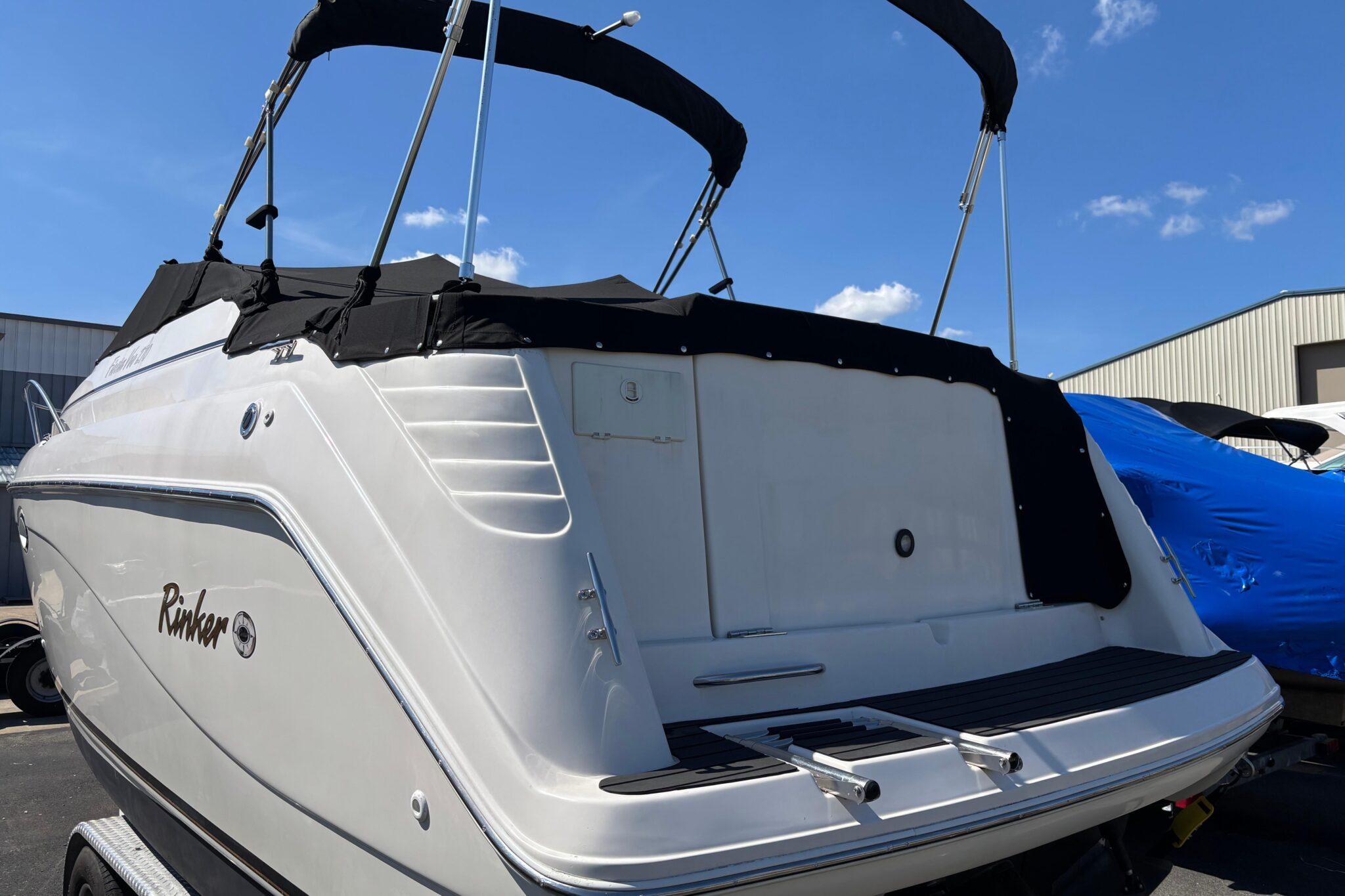 2002 Rinker Fiesta Vee 270