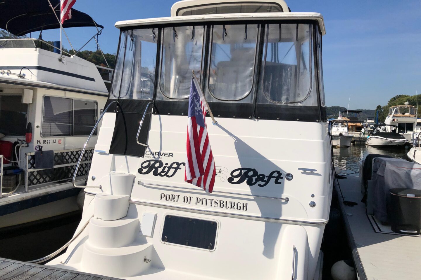 2004 Carver 366 Motor Yacht