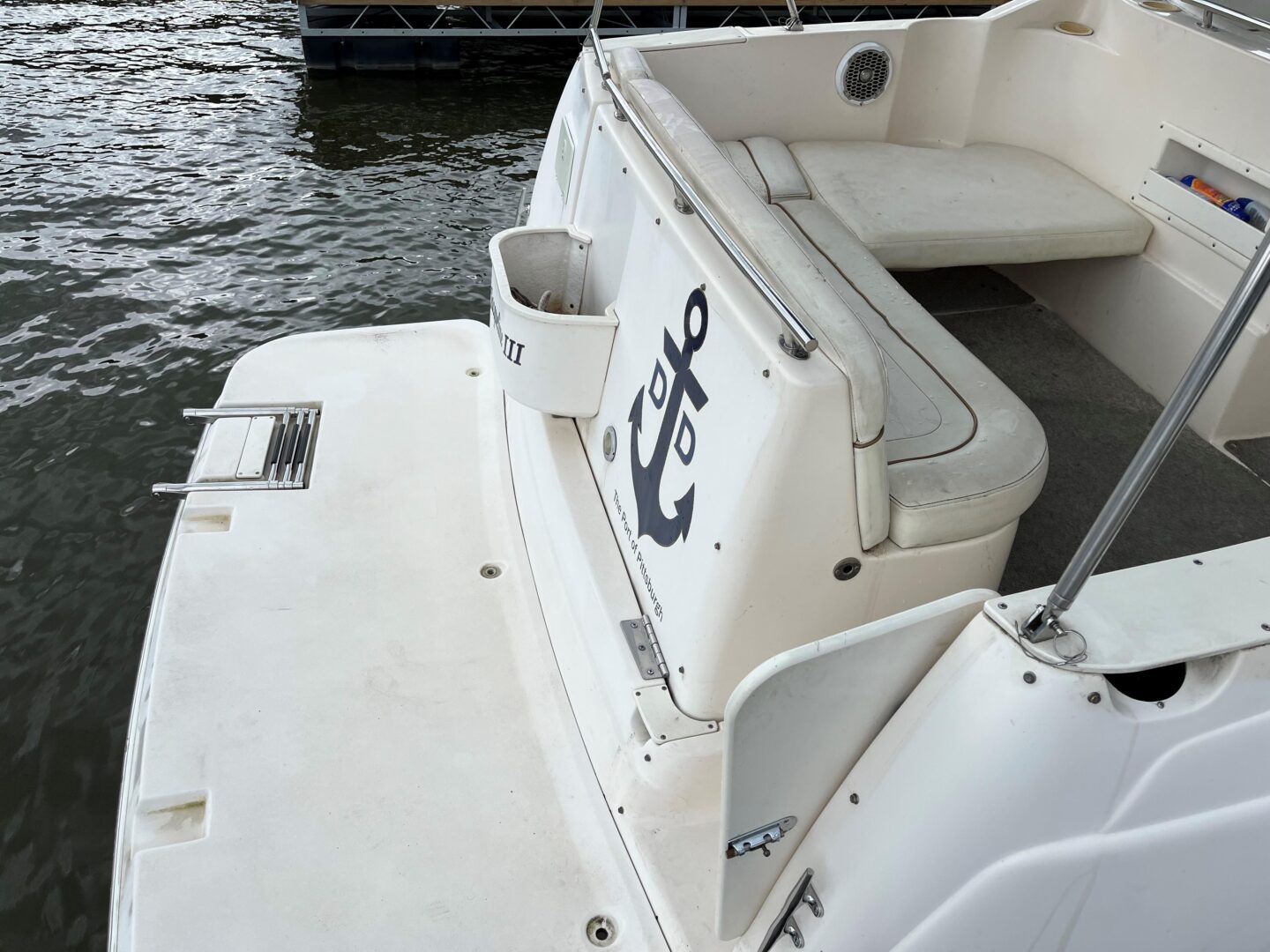 2004 Rinker Fiesta Vee 270