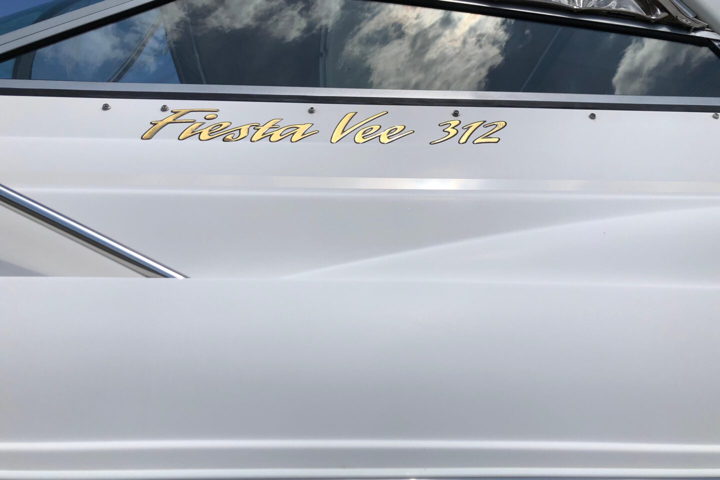 2004 Rinker Fiesta Vee 312