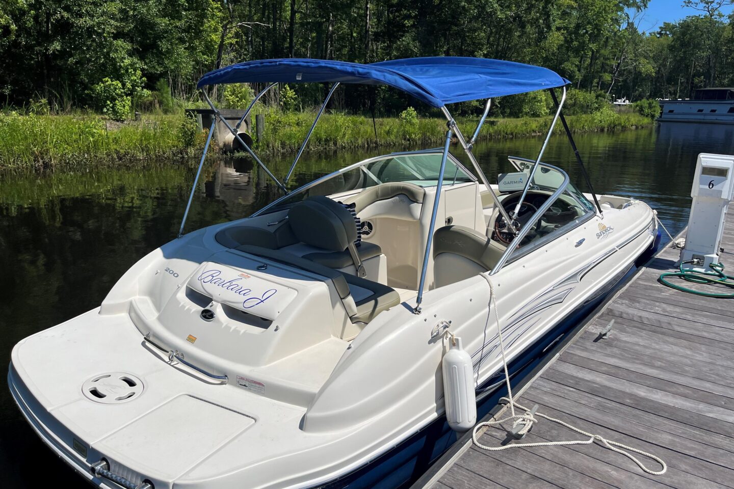 2006 Sea Ray 200 Sundeck