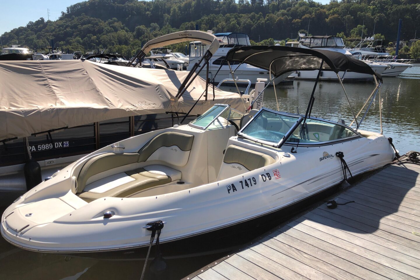 2007 Sea Ray 220 Sundeck