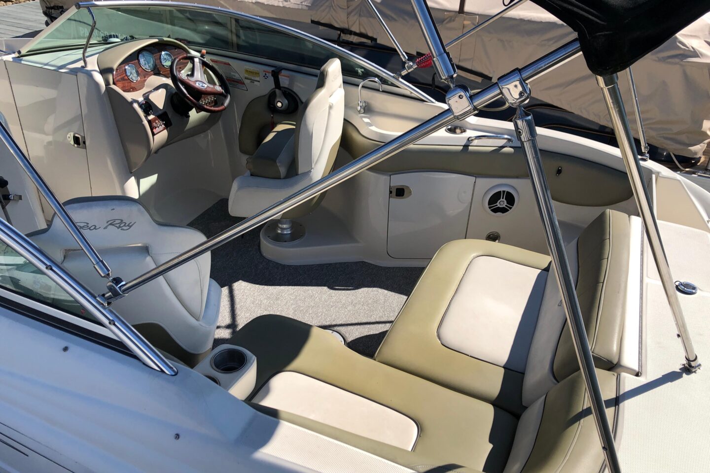 2007 Sea Ray 220 Sundeck