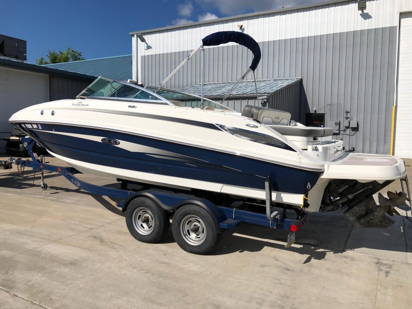 2012 Sea Ray 240 Sundeck