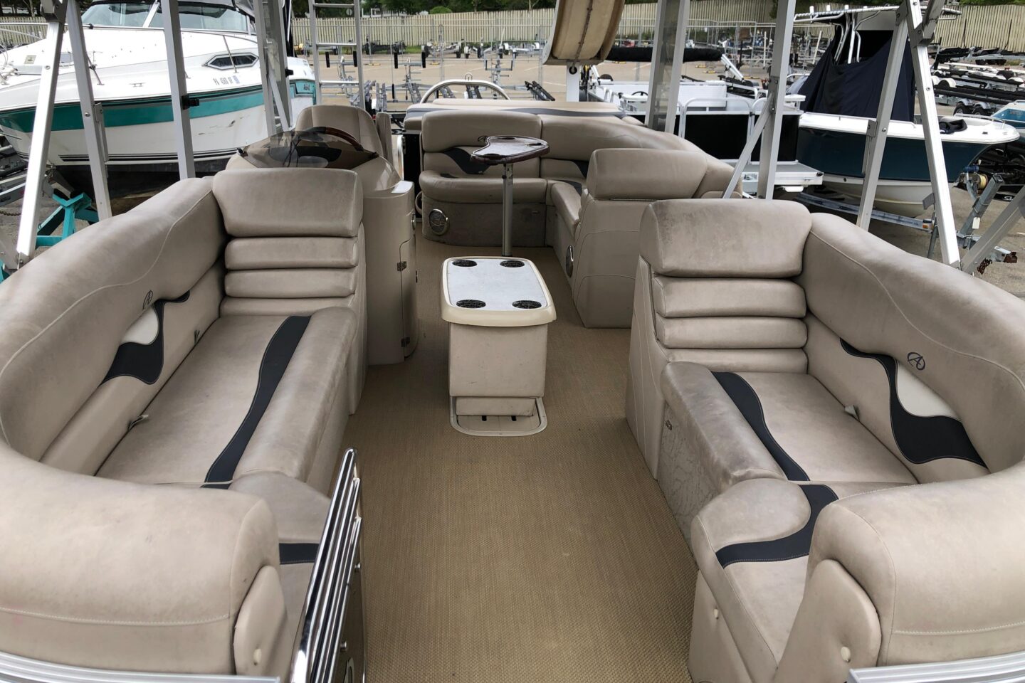 2013 Avalon FUNSHIP 2485