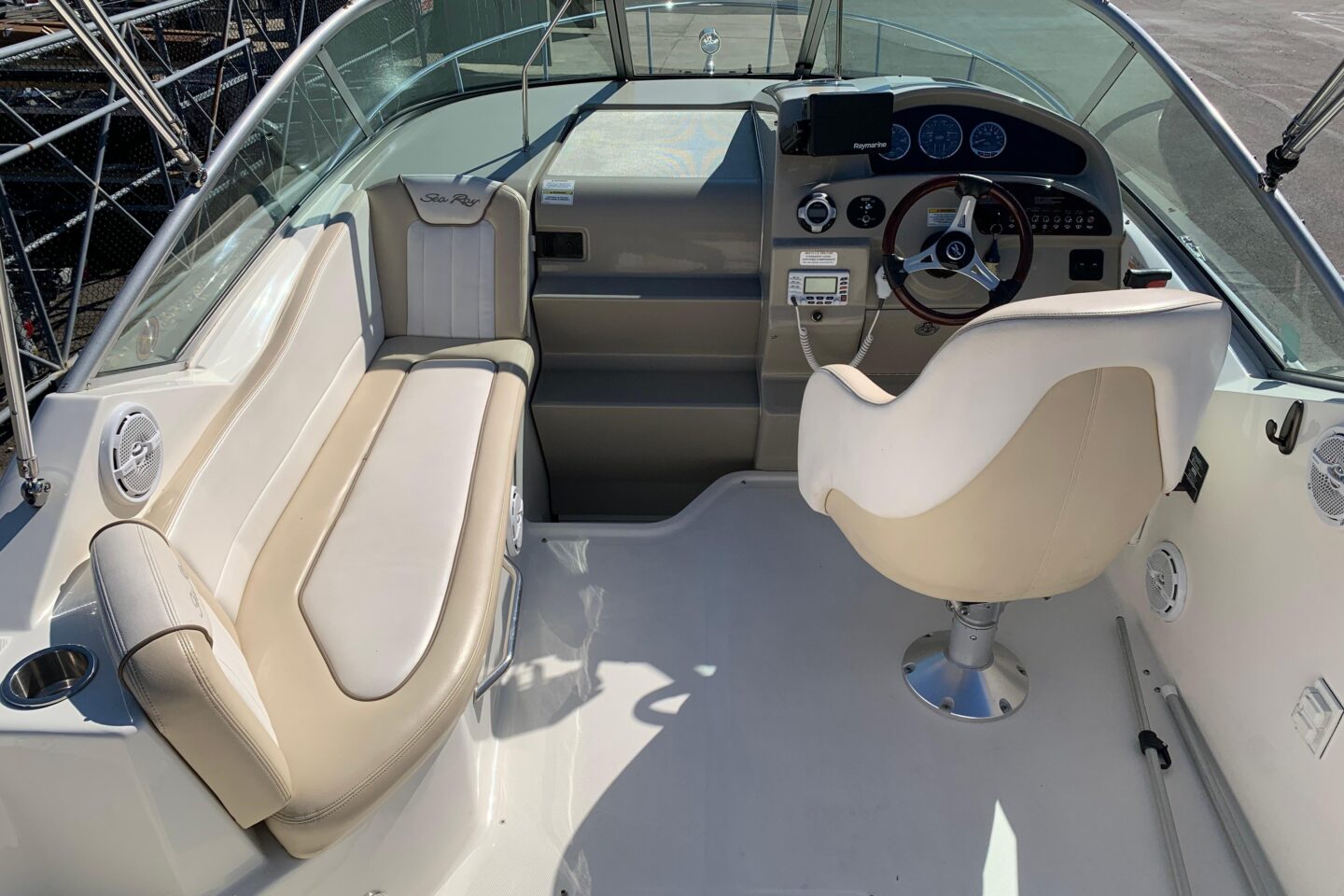 2013 Sea Ray 240 Sundancer