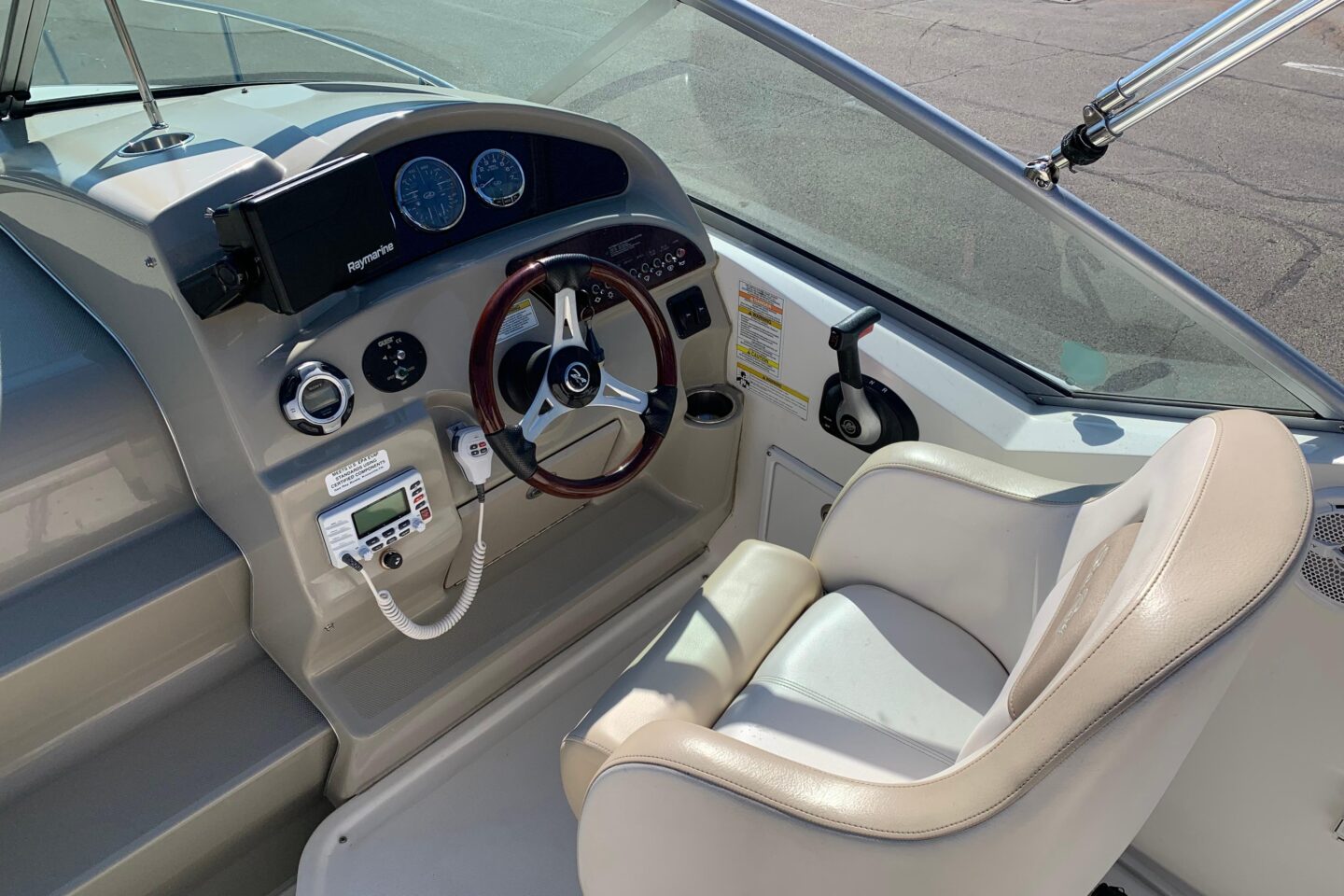 2013 Sea Ray 240 Sundancer