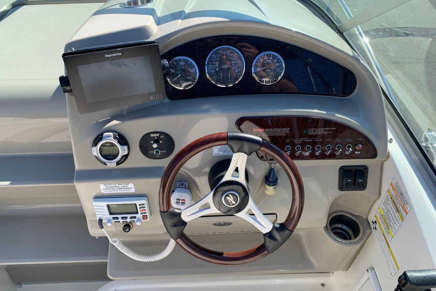 2013 Sea Ray 240 Sundancer