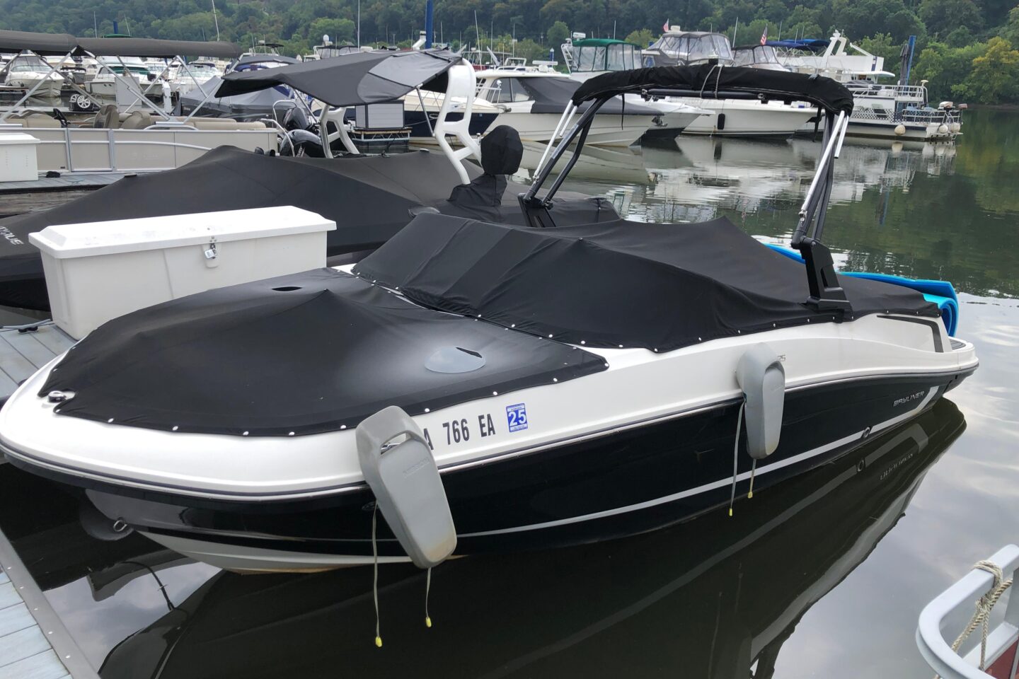 2021 Bayliner VR5 Bowrider I/O
