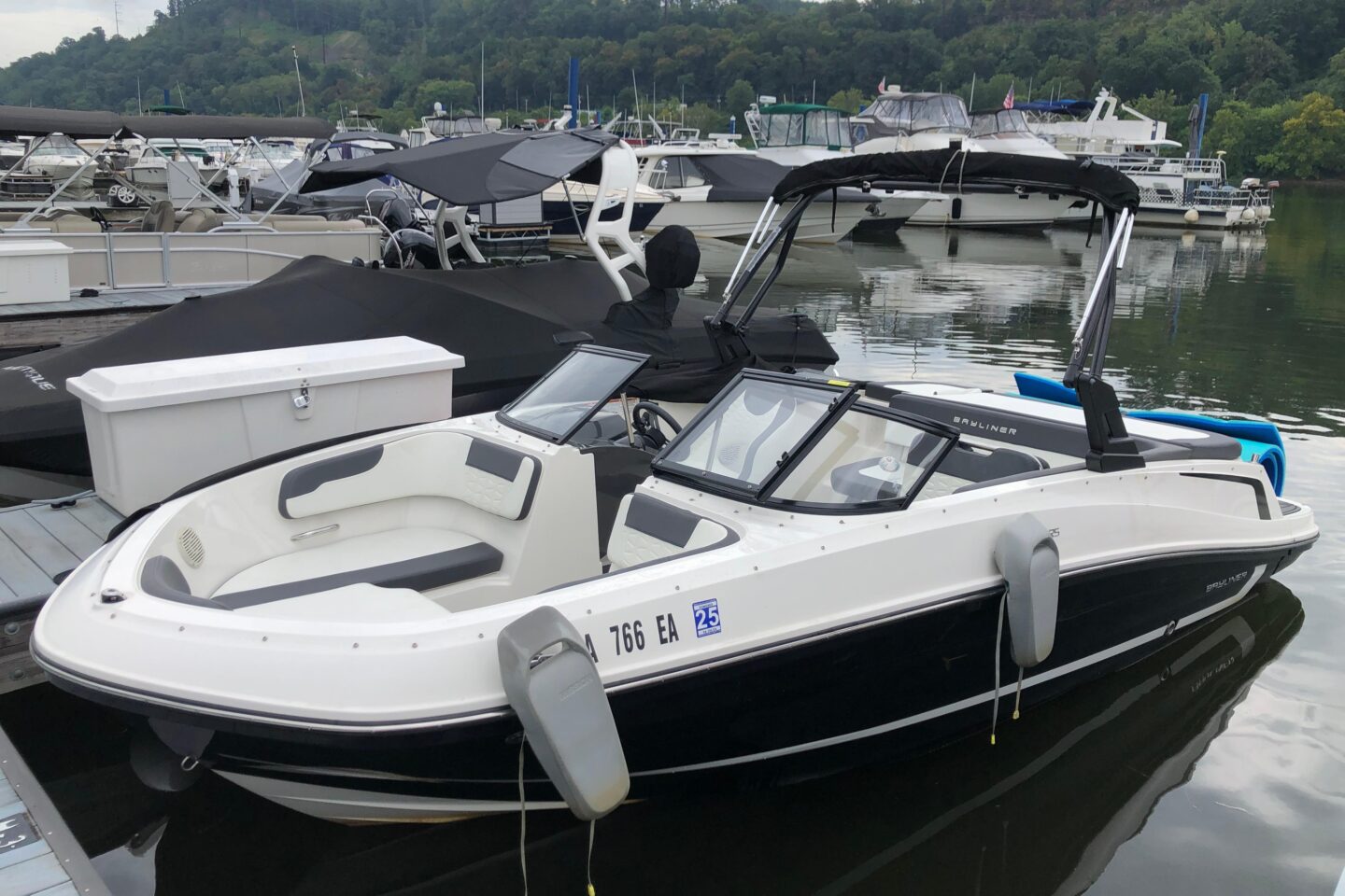 2021 Bayliner VR5 Bowrider I/O