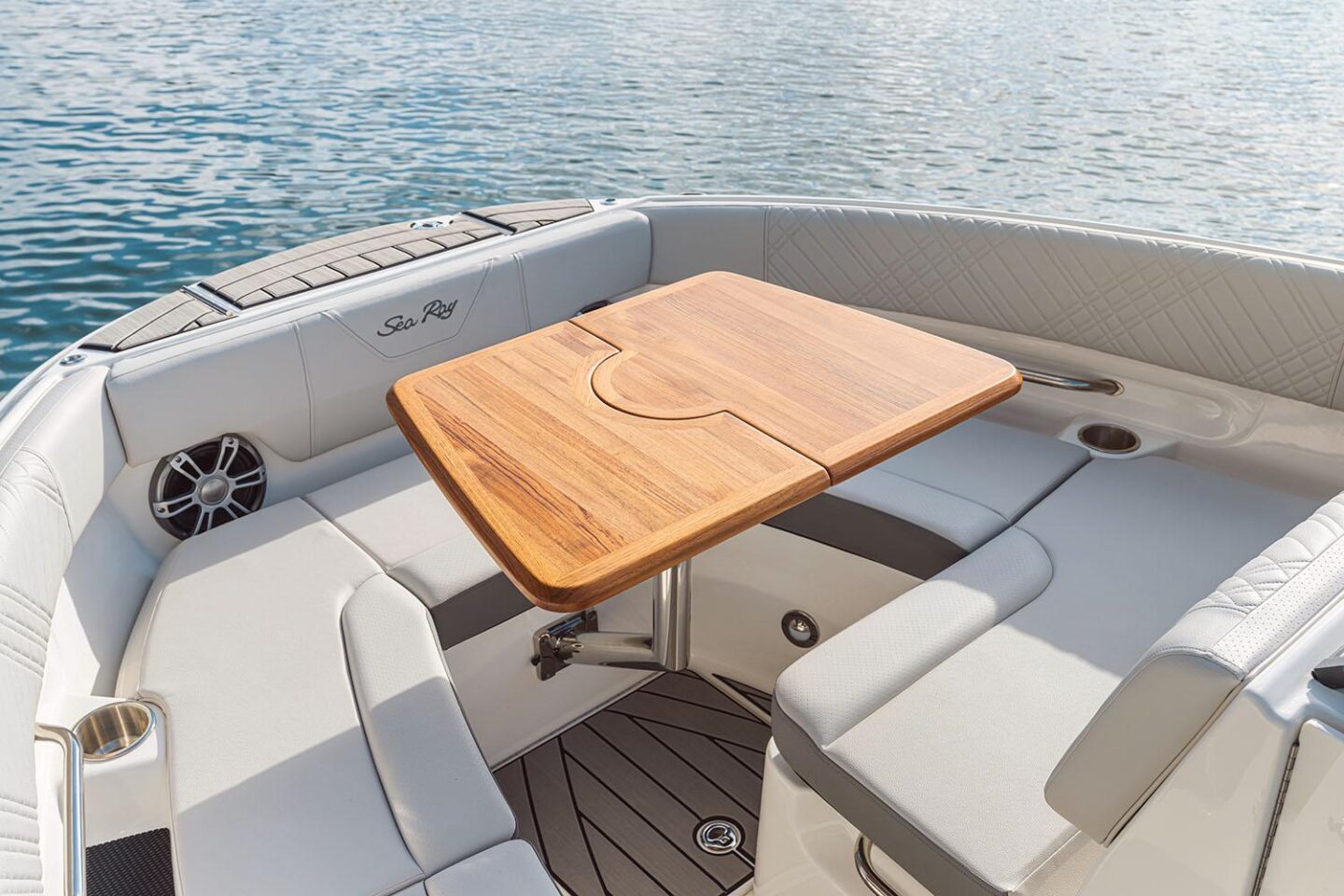2025 Sea Ray SDX 250