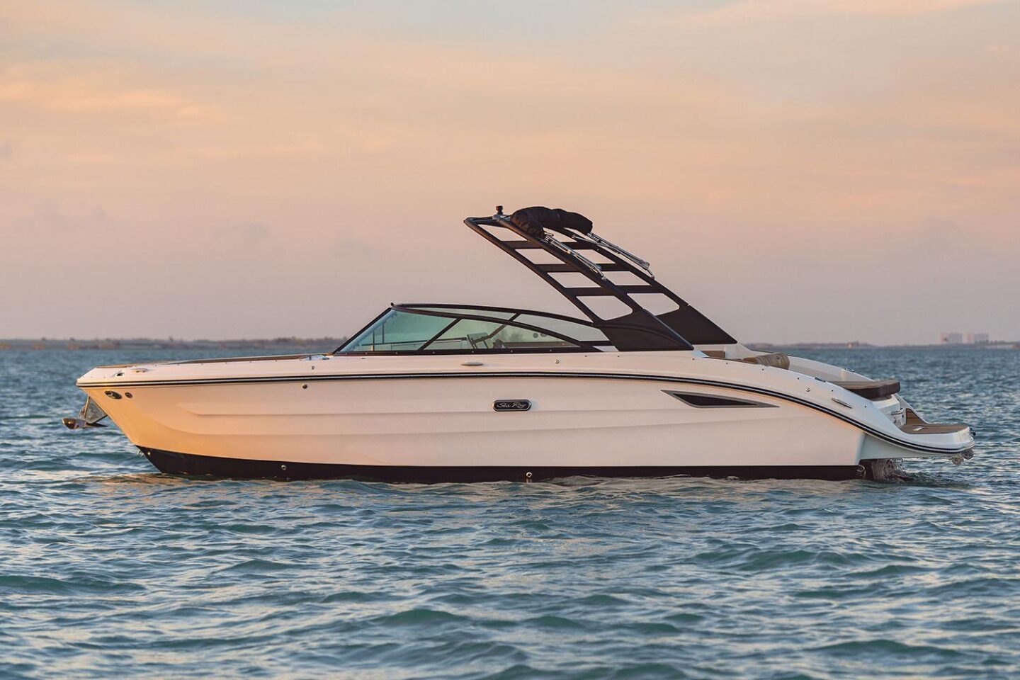 2025 Sea Ray SDX 270