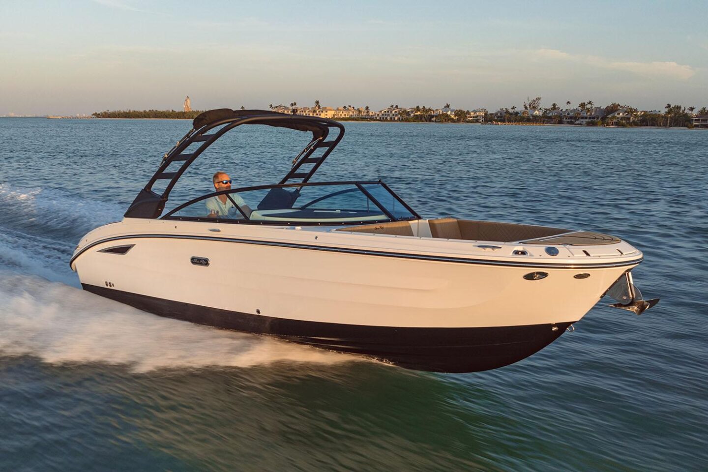 2025 Sea Ray SDX 270
