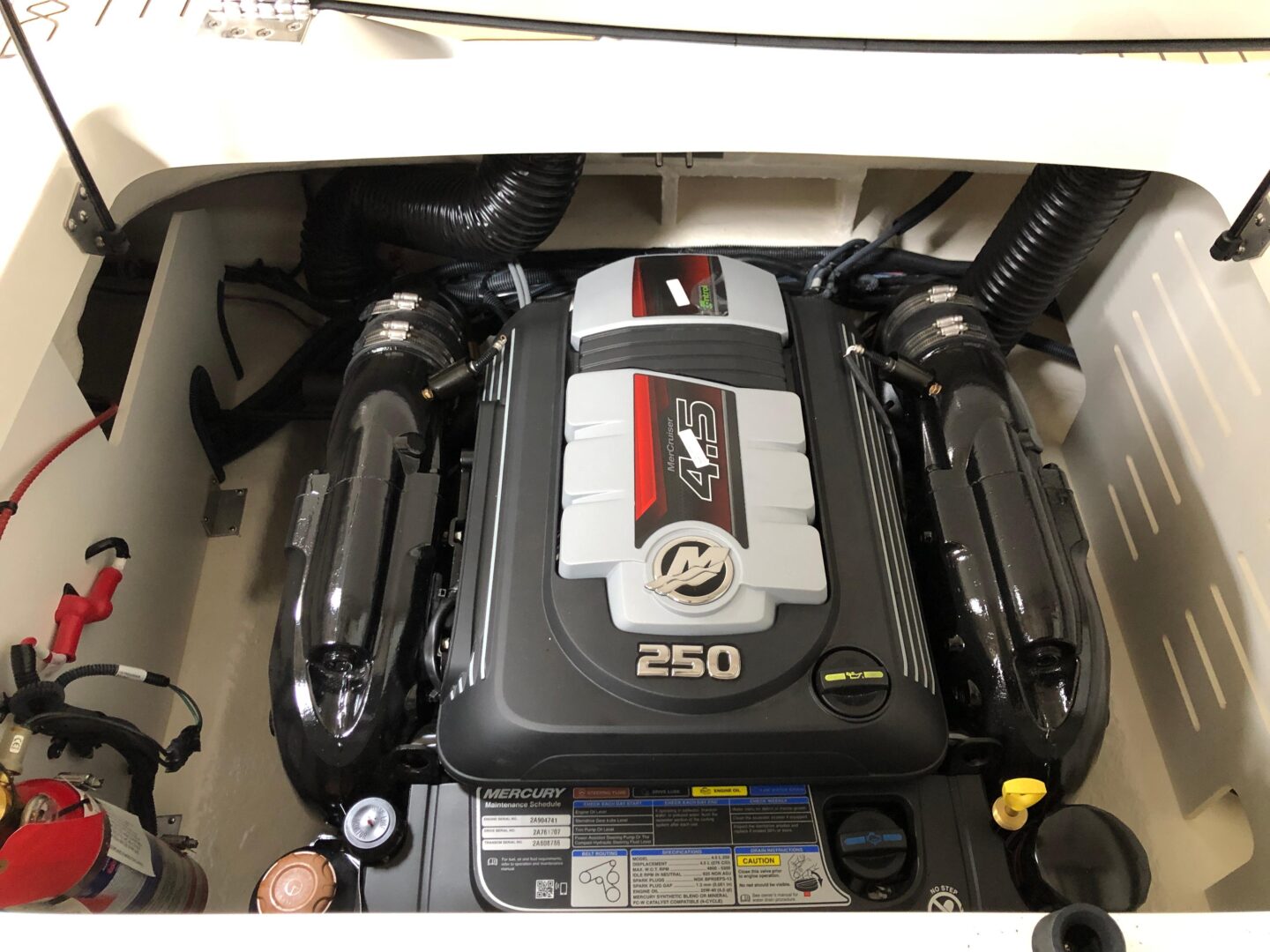 2025 Sea Ray SPX 210