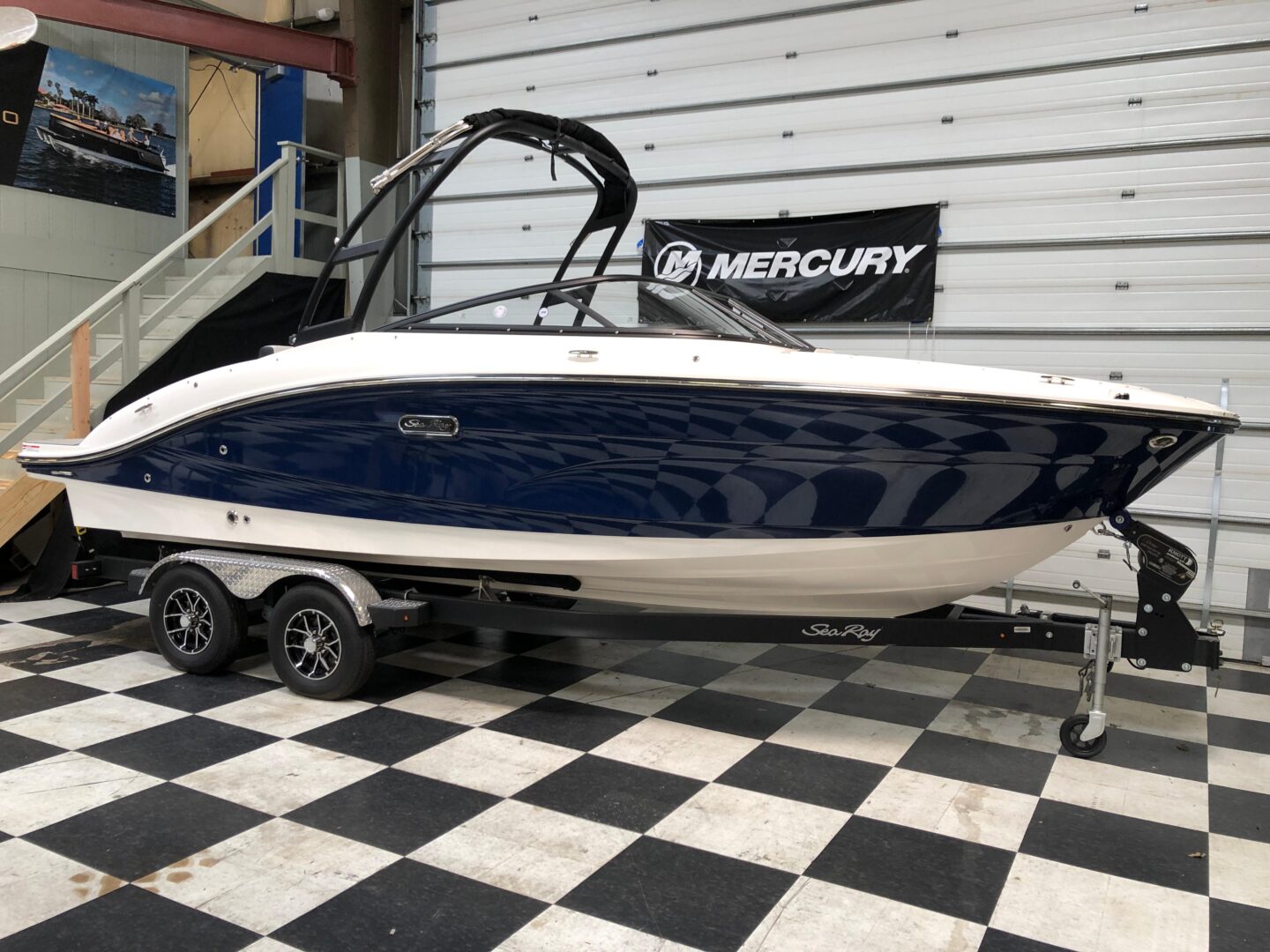 2025 Sea Ray SPX 210