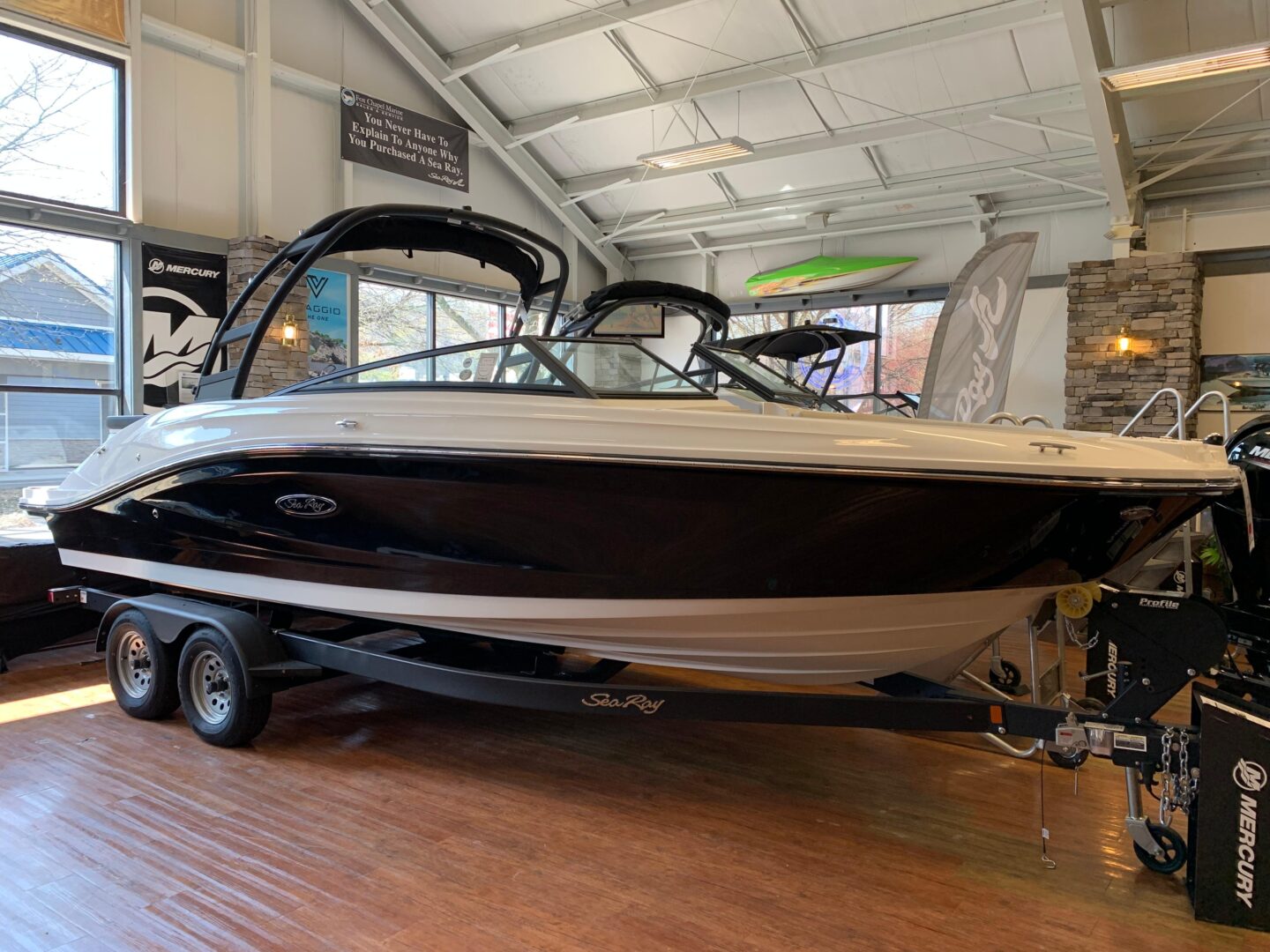2025 Sea Ray SPX 230