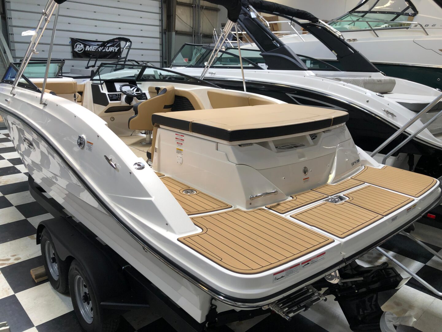 2025 Sea Ray SPX 230