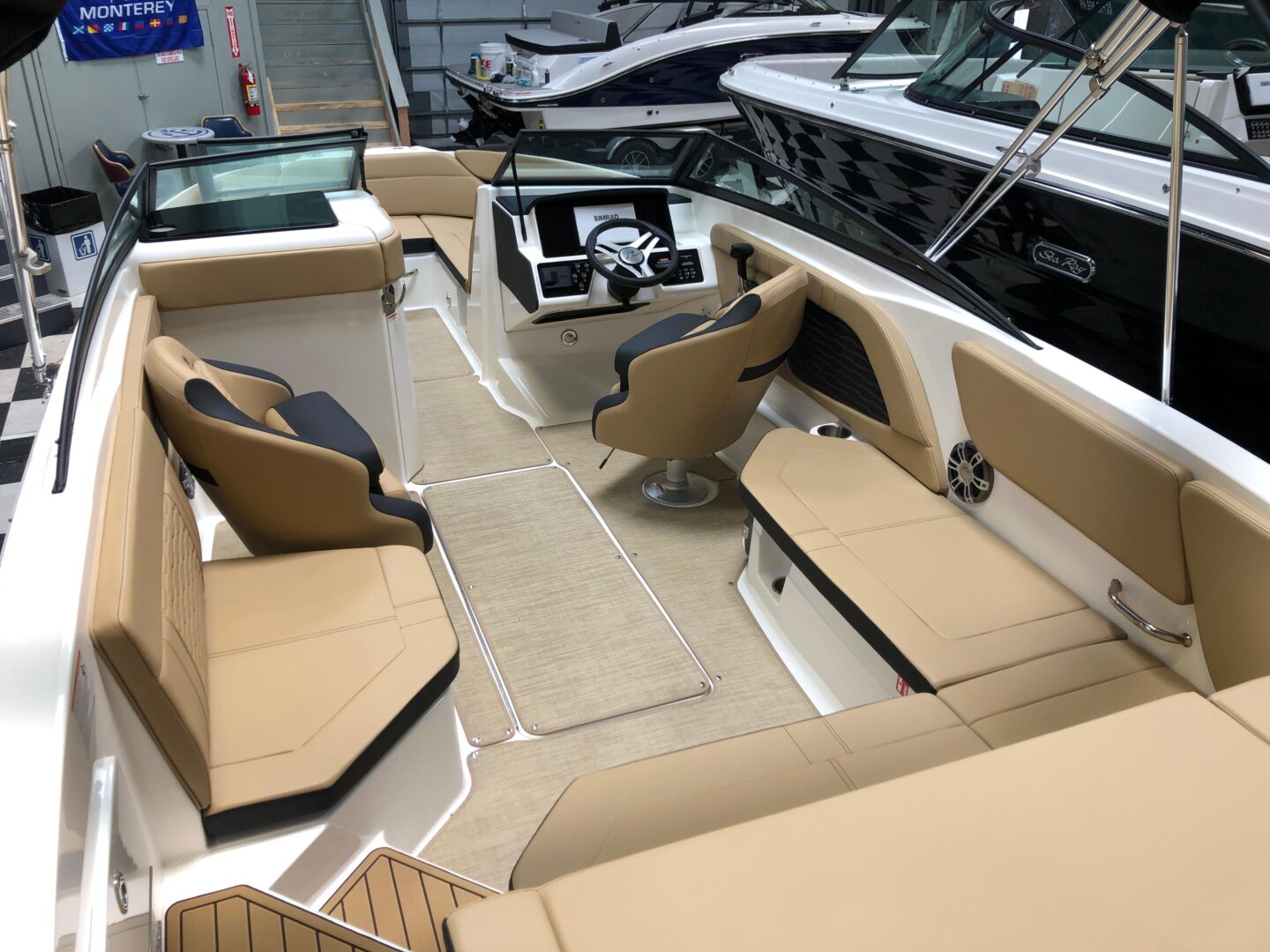 2025 Sea Ray SPX 230