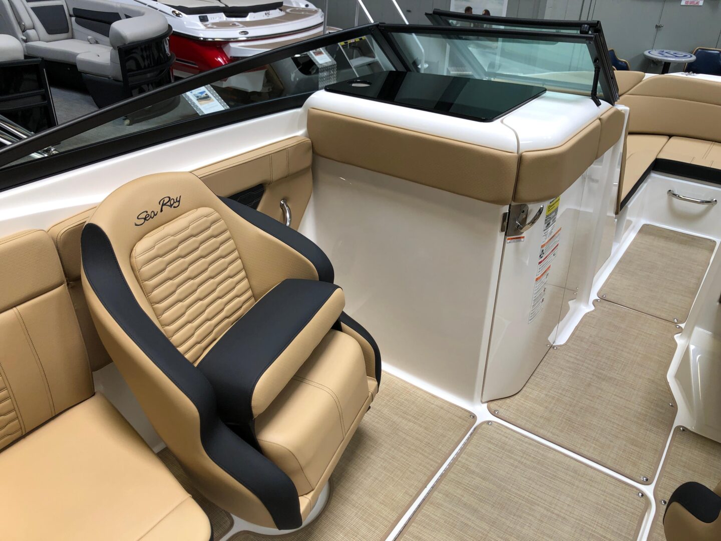 2025 Sea Ray SPX 230
