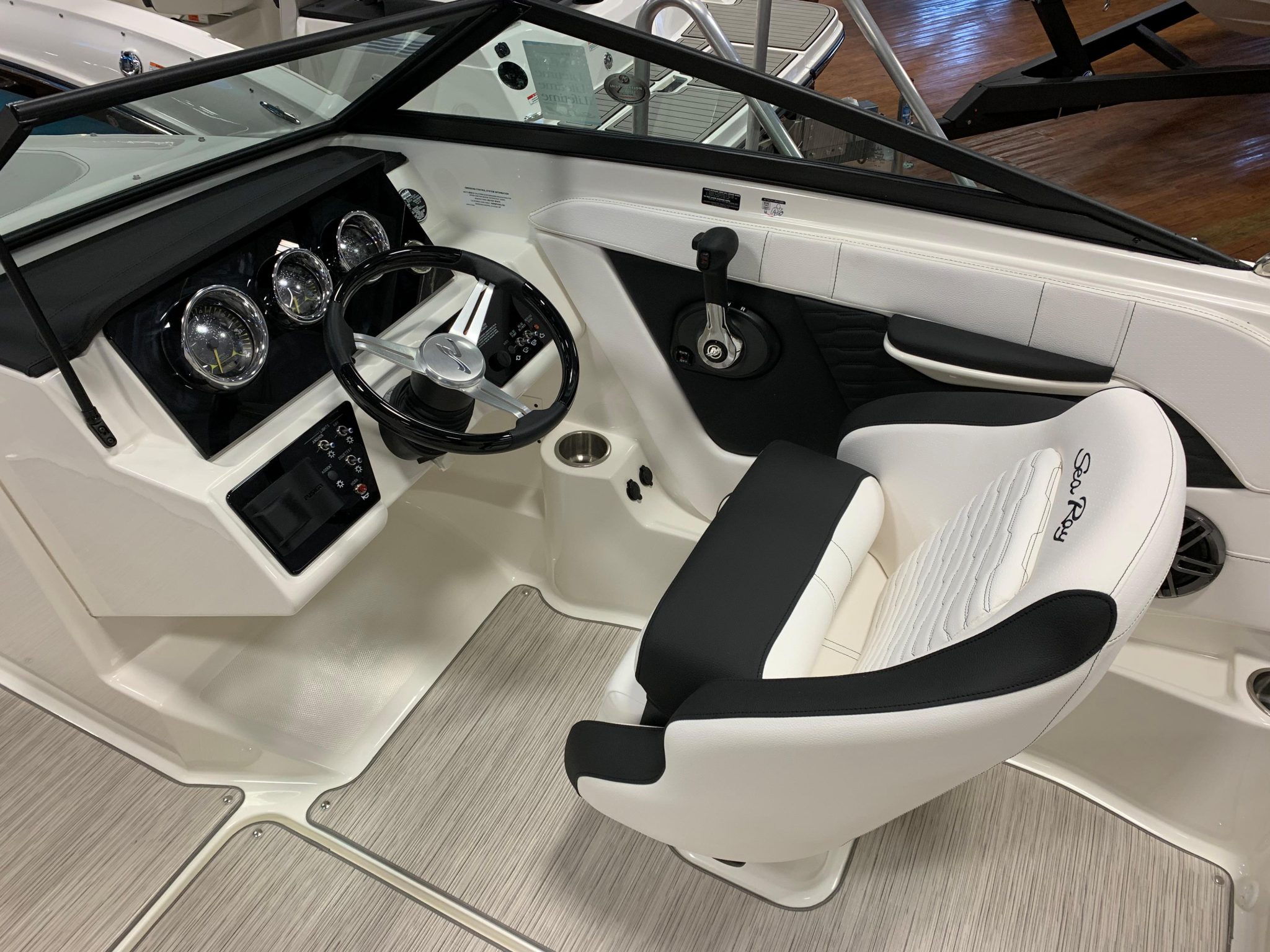 2022 Sea Ray SPX 190