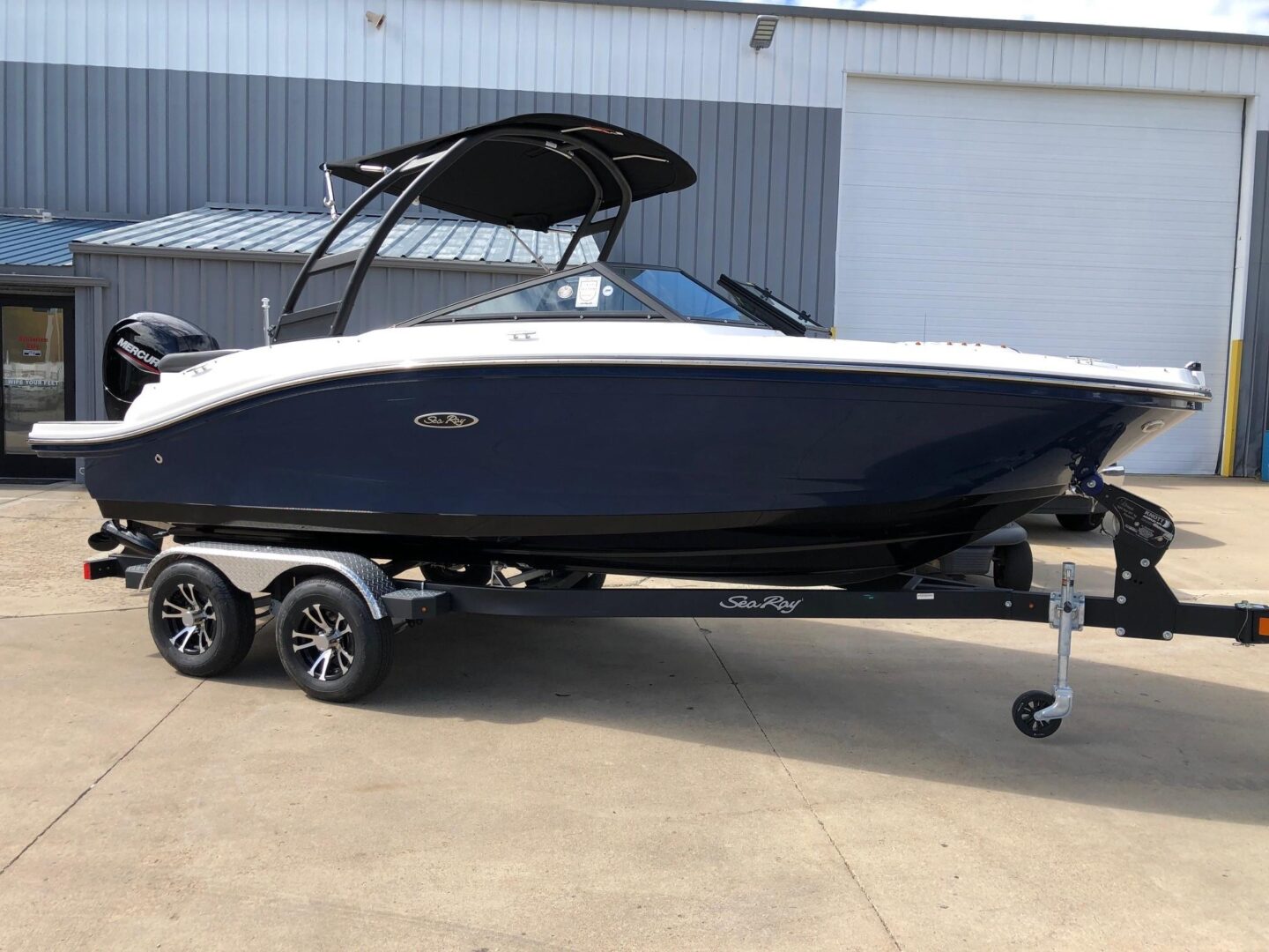 2023 Sea Ray 190 SPO