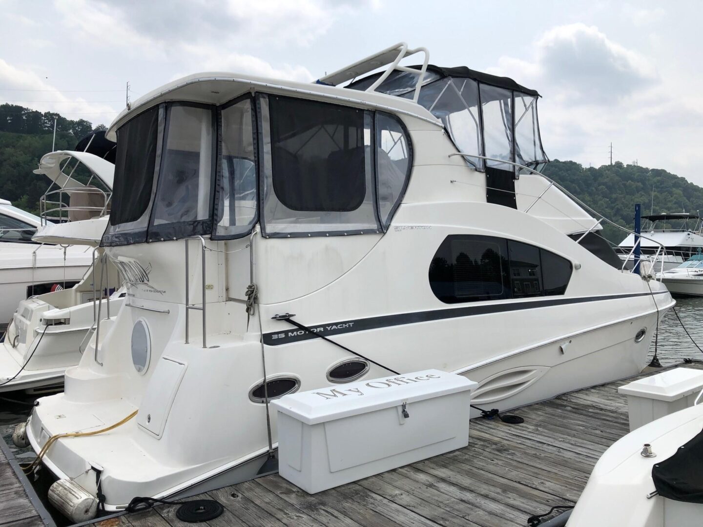 2003 Silverton 35 Motor Yacht