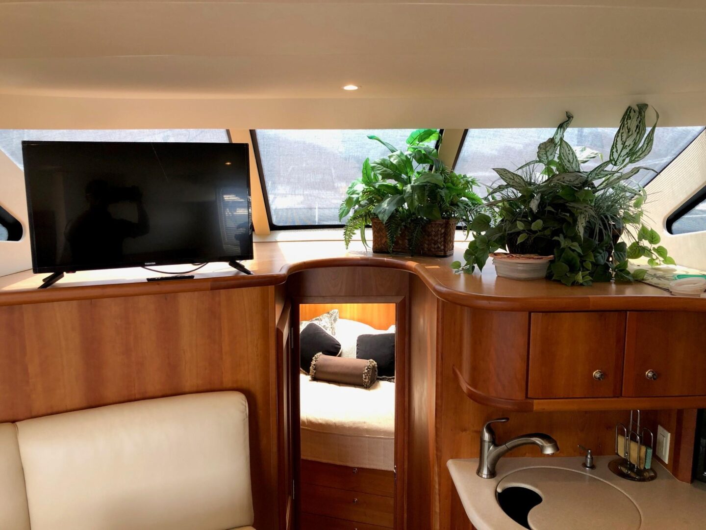 2003 Silverton 35 Motor Yacht