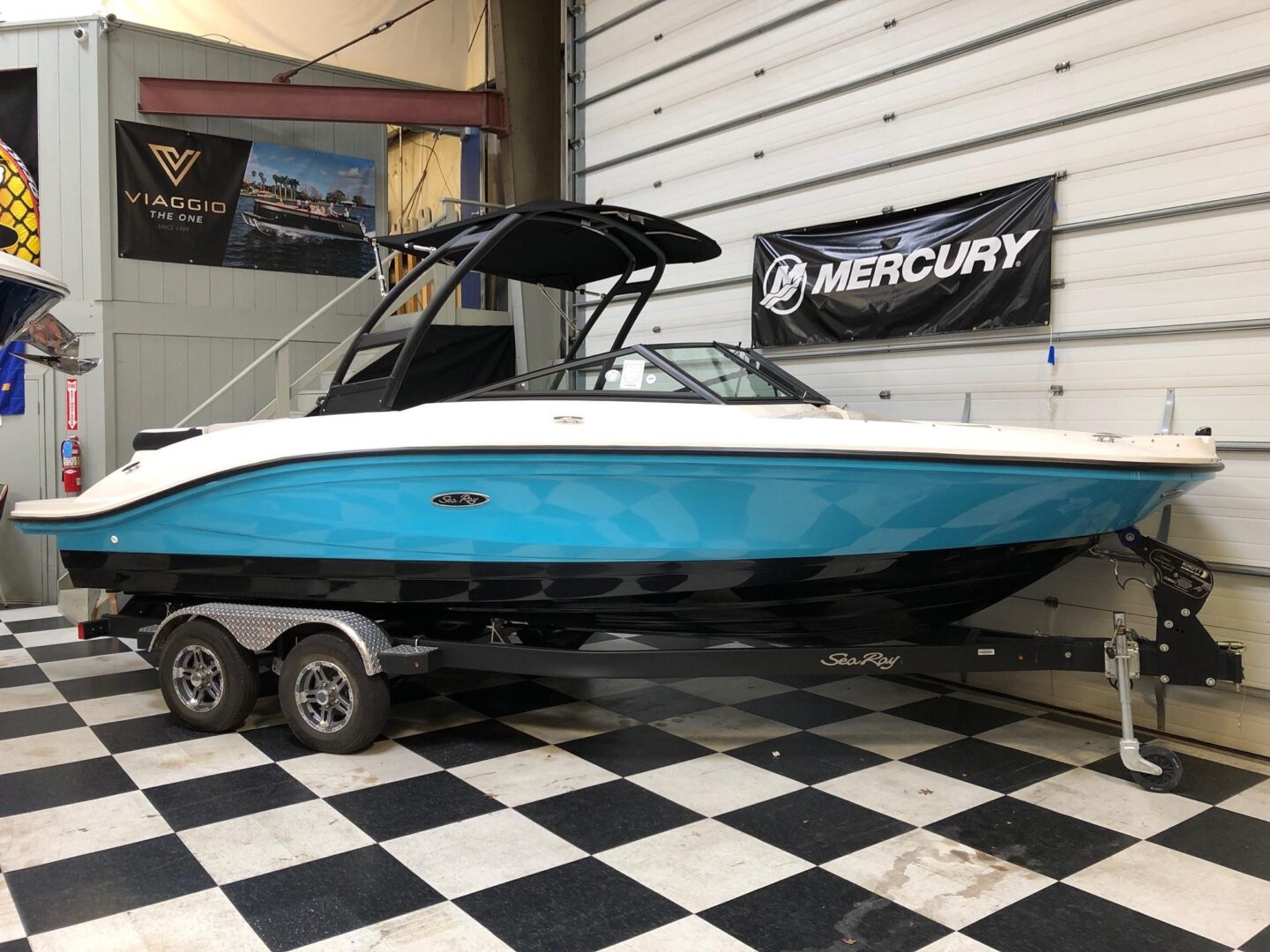 2023 Sea Ray SPX 210 - N01523