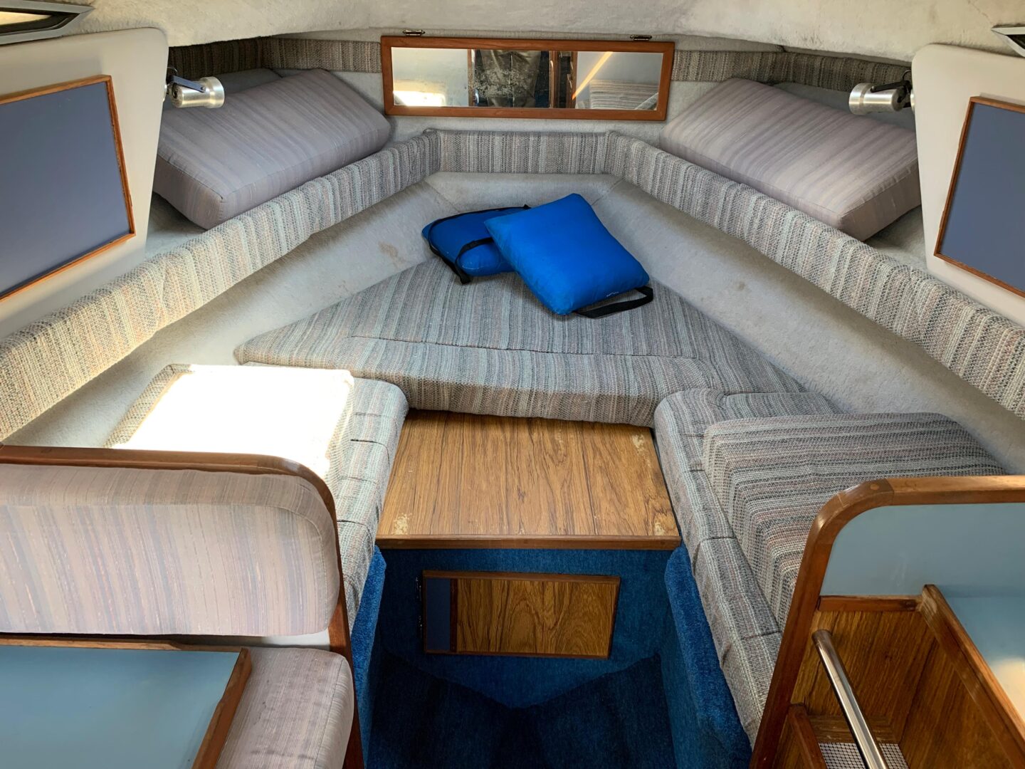 1987 Sea Ray 268 Sundancer